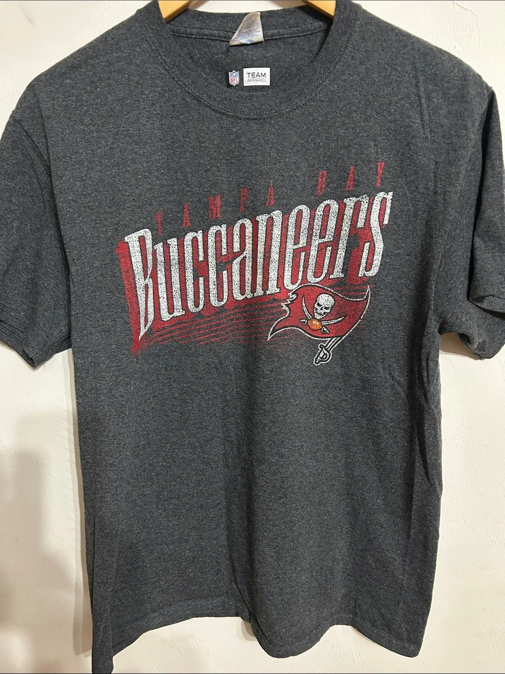 NFL Team Apparel Tampa Bay Buccaneers Graphic Tee - Charcoal with Red Mens M